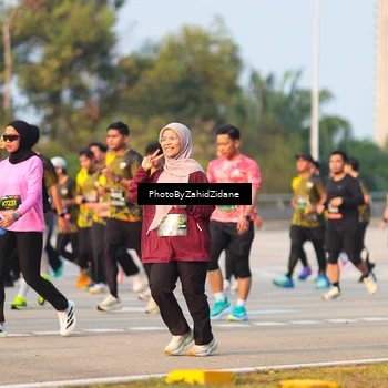Runner Photo 6708960