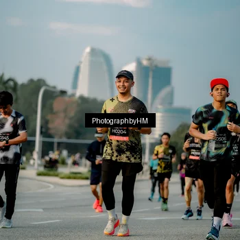 Runner Photo 6708975