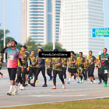 Runner Photo 6709011