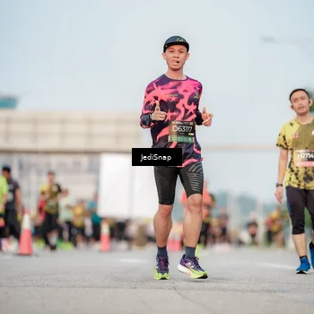 Runner Photo 6709014