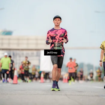 Runner Photo 6709015