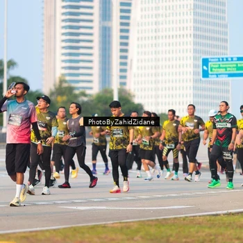 Runner Photo 6709021
