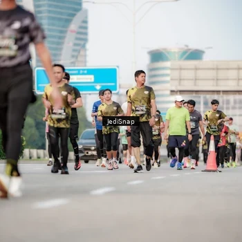 Runner Photo 6709048