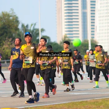 Runner Photo 6709078