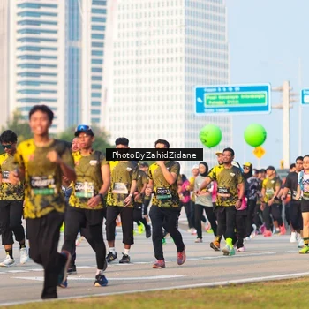 Runner Photo 6709080