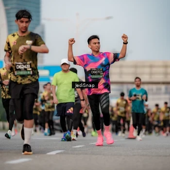 Runner Photo 6709101
