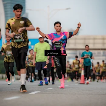 Runner Photo 6709107