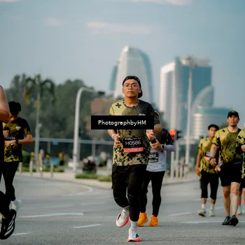 Runner Photo 6709112