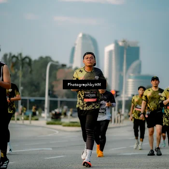 Runner Photo 6709114