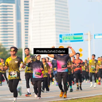 Runner Photo 6709117