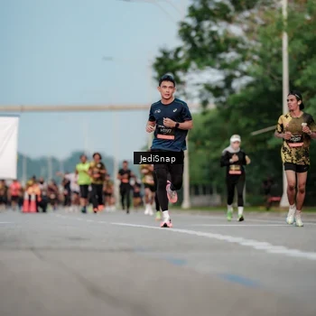 Runner Photo 6709130