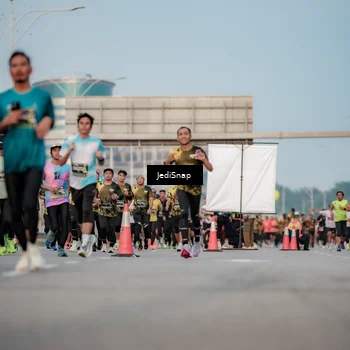 Runner Photo 6709156