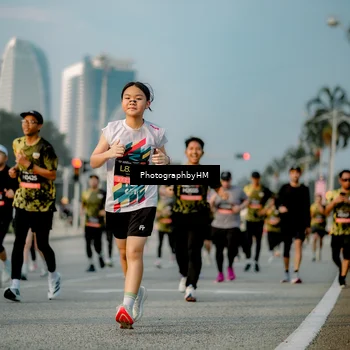 Runner Photo 6709180