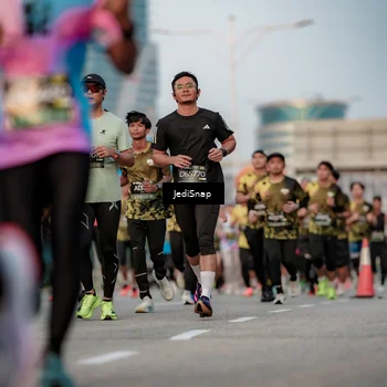 Runner Photo 6709190