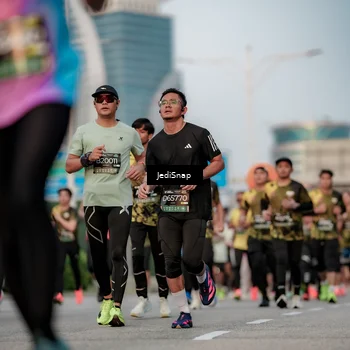 Runner Photo 6709198