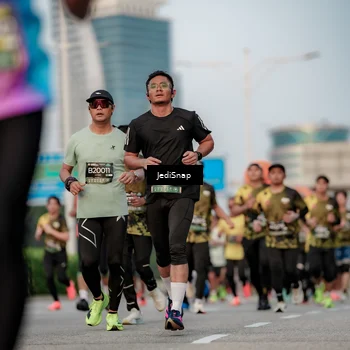 Runner Photo 6709208