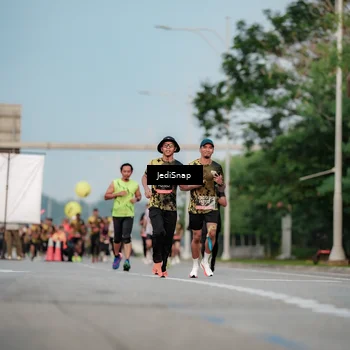 Runner Photo 6709234
