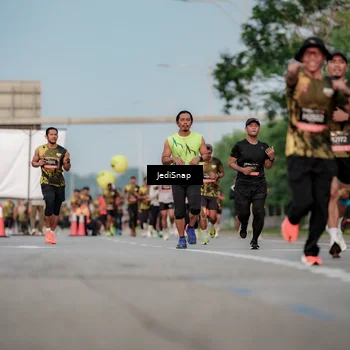 Runner Photo 6709256