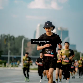 Runner Photo 6709259