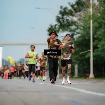 Runner Photo 6709264