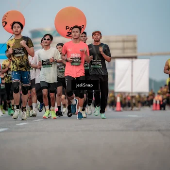 Runner Photo 6709345