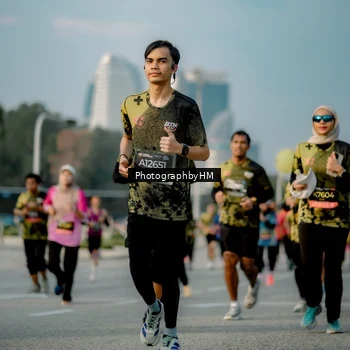 Runner Photo 6709351