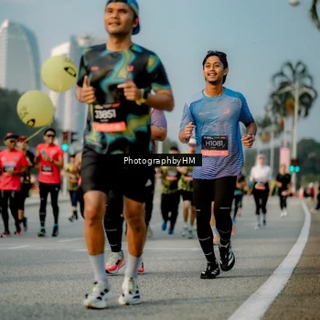 Runner Photo 6709371