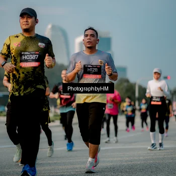 Runner Photo 6709413