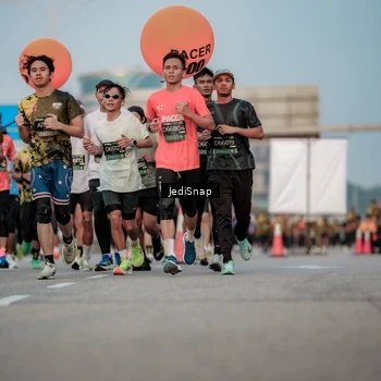 Runner Photo 6709438