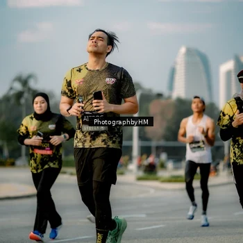 Runner Photo 6709624