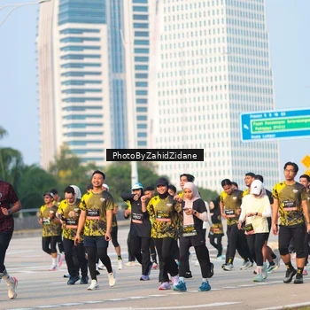 Runner Photo 6709675