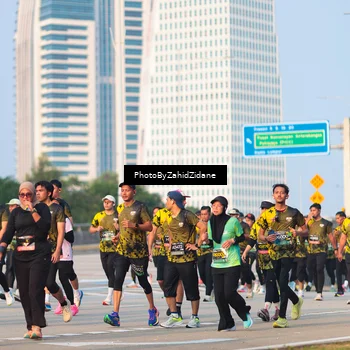 Runner Photo 6709695