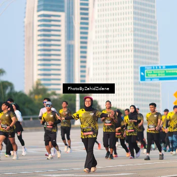 Runner Photo 6709876