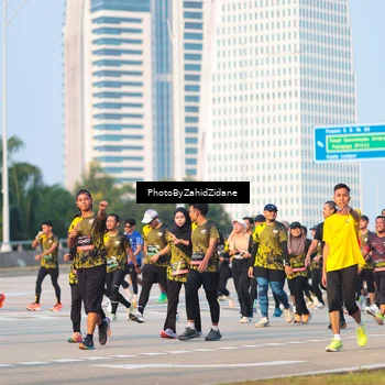 Runner Photo 6709898
