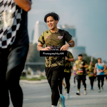 Runner Photo 6710470