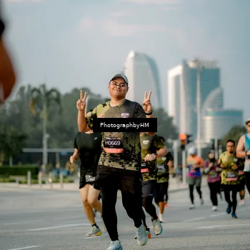 Runner Photo 6710496