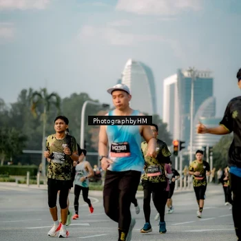 Runner Photo 6710534