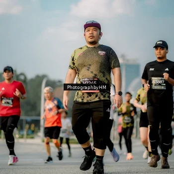 Runner Photo 6710698