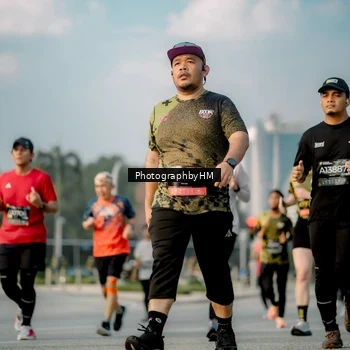 Runner Photo 6710700