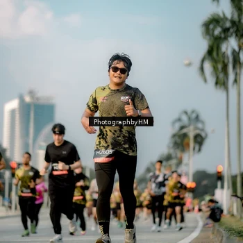 Runner Photo 6710773