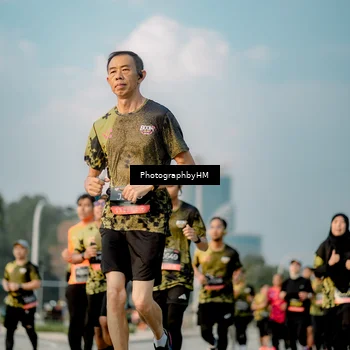 Runner Photo 6710917