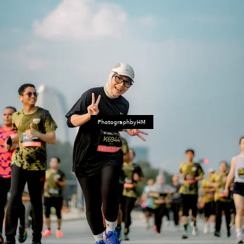 Runner Photo 6710940