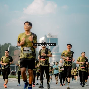Runner Photo 6710980