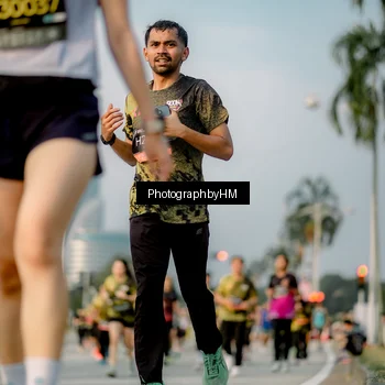 Runner Photo 6710995