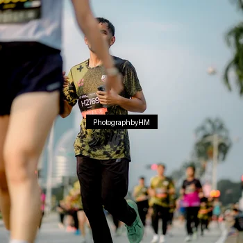 Runner Photo 6710996