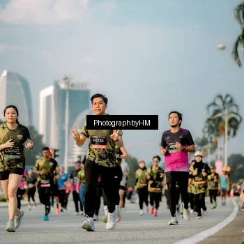 Runner Photo 6711004
