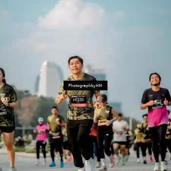 Runner Photo 6711027