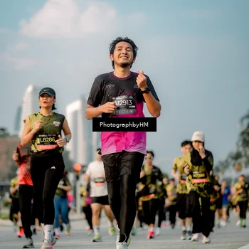 Runner Photo 6711035