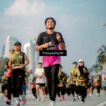 Runner Photo 6711036