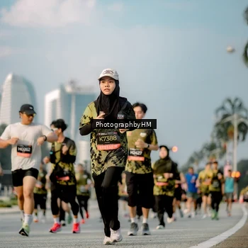 Runner Photo 6711046